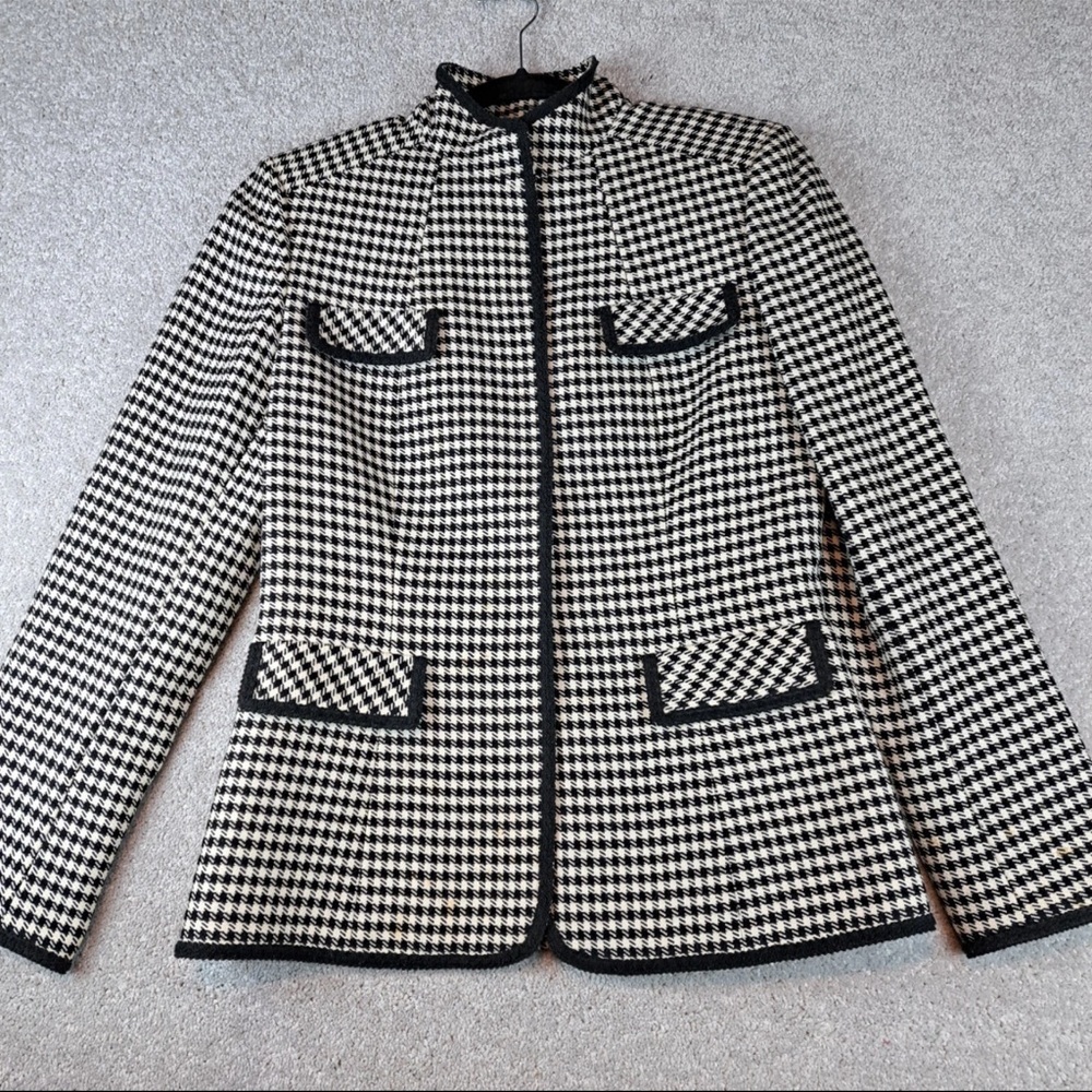Tahari Black and White Houndstooth Zip-Front Blazer